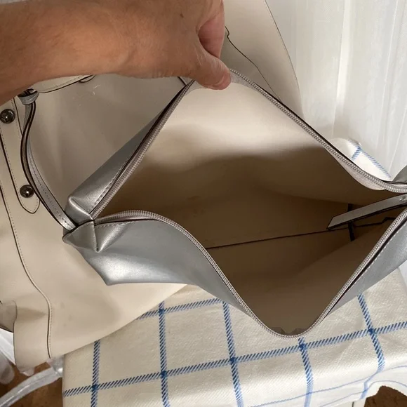 Jessica Simpson Spring Bag - Picture 7 of 16